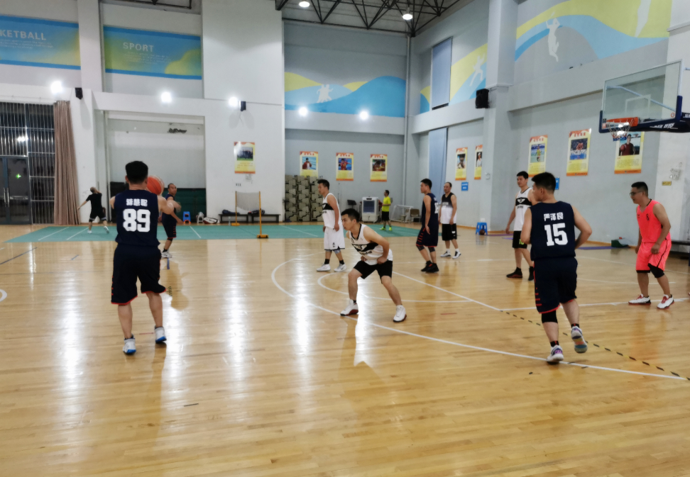 华亿(中国)VS意格供暖 2019篮球友谊赛