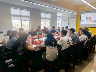 “思变、破局：行业变革期的增长路径”暨2025年华亿(中国)集团专业市场半年度经营管理顺利召开